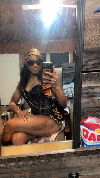 Tay, 26  female escort, Lake Charles