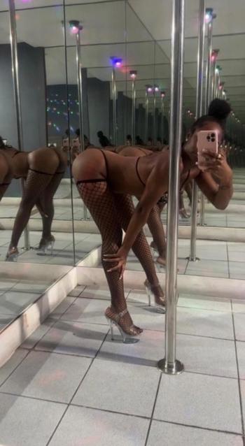 Ebony, 25  female escort, Lake Charles